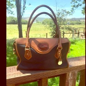 Vintage Dooney & Bourke purse